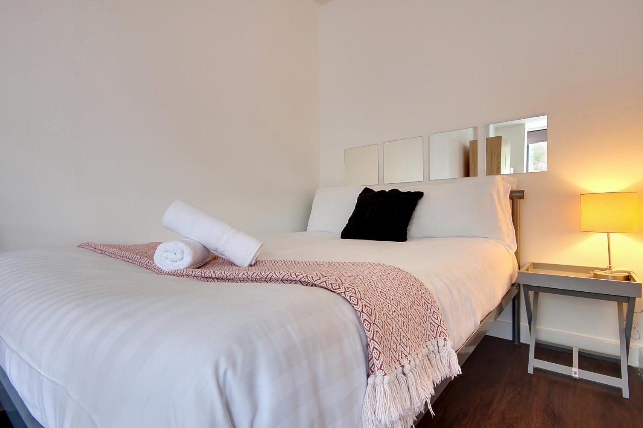 בורנמות' Hill House Holiday Apartments מראה חיצוני תמונה
