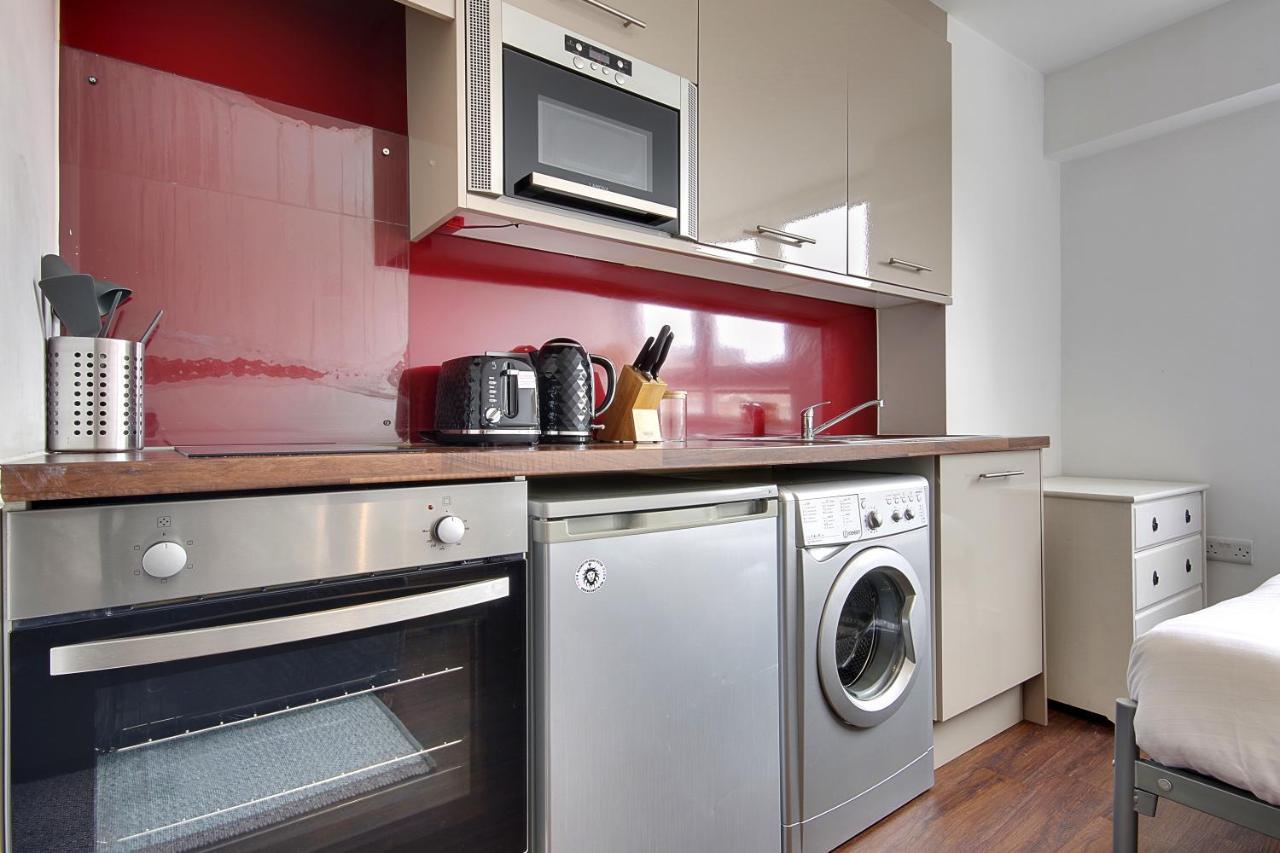 בורנמות' Hill House Holiday Apartments מראה חיצוני תמונה